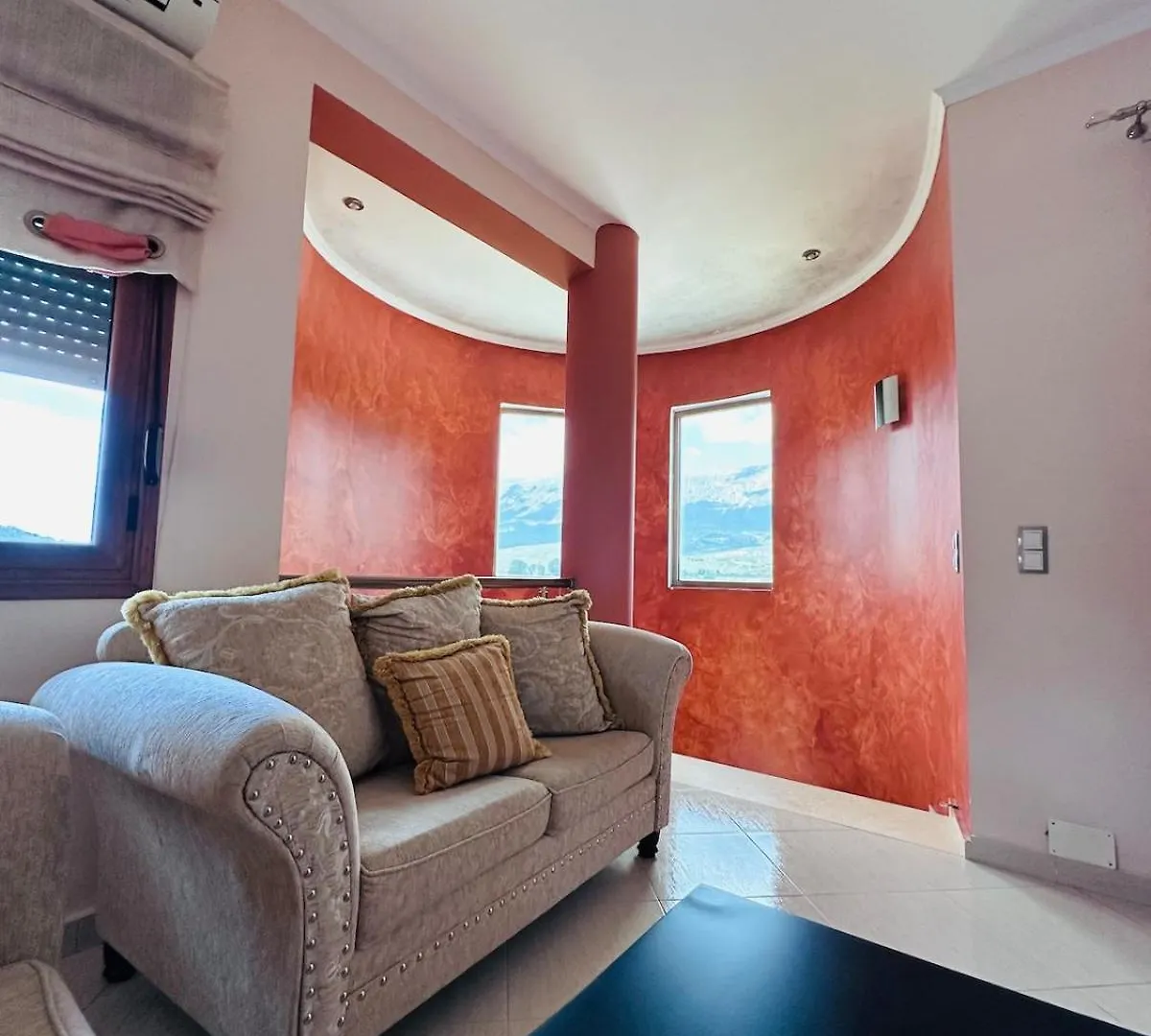 Lazos Villas Gjirokastër 0*,